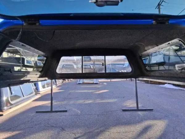 The LEER 100XQ topper for Ford F150 delivers premium frameless styling, secure truck bed storage, and dependable weather-resistant protection for work, travel, camping, and daily driving. The LEER 100XQ topper for Ford F150 delivers premium frameless styling, secure truck bed storage, and dependable weather-resistant protection for work, travel, camping, and daily driving.