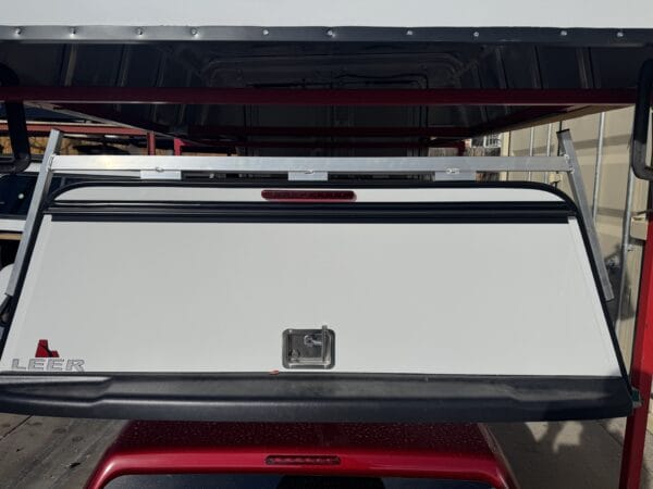 The LEER DCC topper for Ford F150 delivers commercial-grade durability, secure tool storage, and weather-resistant cargo protection for contractors, fleets, and service professionals.