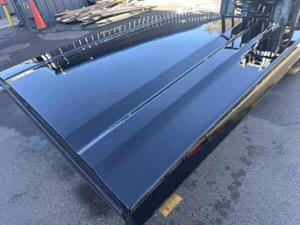 The LEER 700 topper for GMC Sierra 1500 delivers dependable truck bed storage, rugged fiberglass construction, and weather-resistant protection for work, travel, and daily use. The LEER 700 topper for GMC Sierra 1500 delivers dependable truck bed storage, rugged fiberglass construction, and weather-resistant protection for work, travel, and daily use.